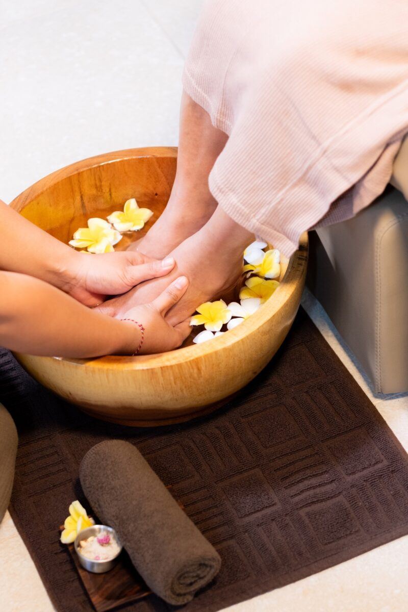 Foot soak with frangipani flowers at Sari Day Spa